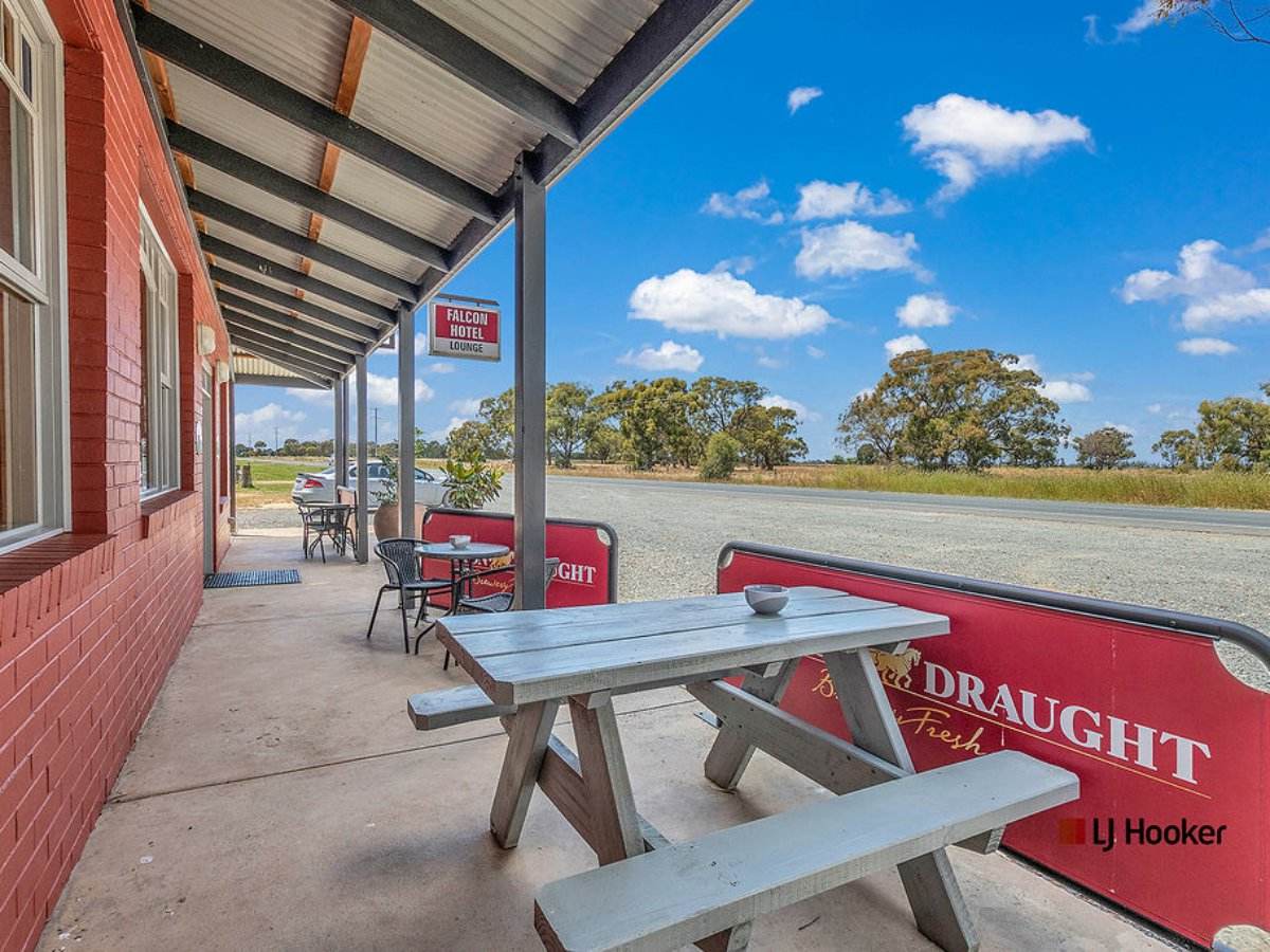 Falcon Hotel 7784 Murray Valley Highway, Echuca For Sale by Farmbuy.com - image 13