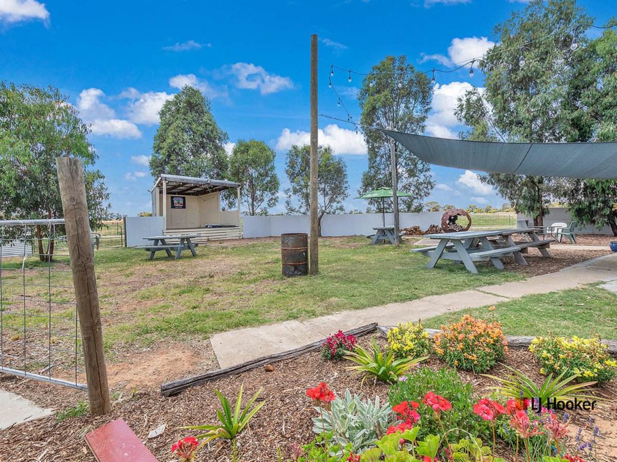 Falcon Hotel 7784 Murray Valley Highway, Echuca For Sale by Farmbuy.com - image 11