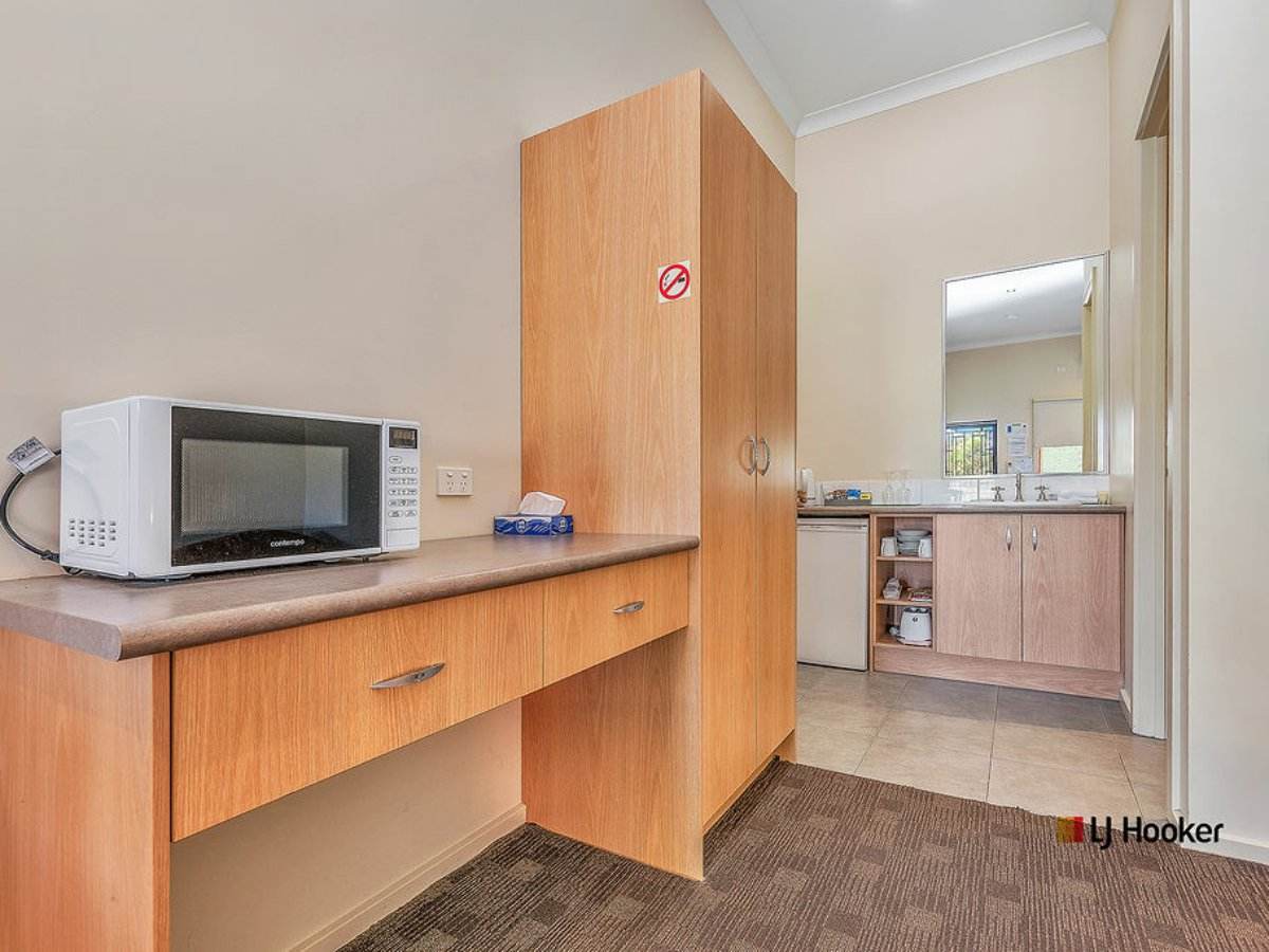 Falcon Hotel 7784 Murray Valley Highway, Echuca For Sale by Farmbuy.com - image 14