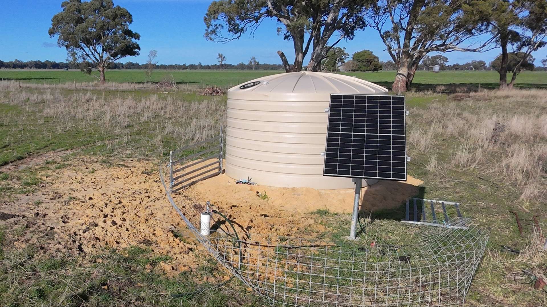 7884 Casterton - Apsley Rd, Apsley For Sale by Farmbuy.com - image 2