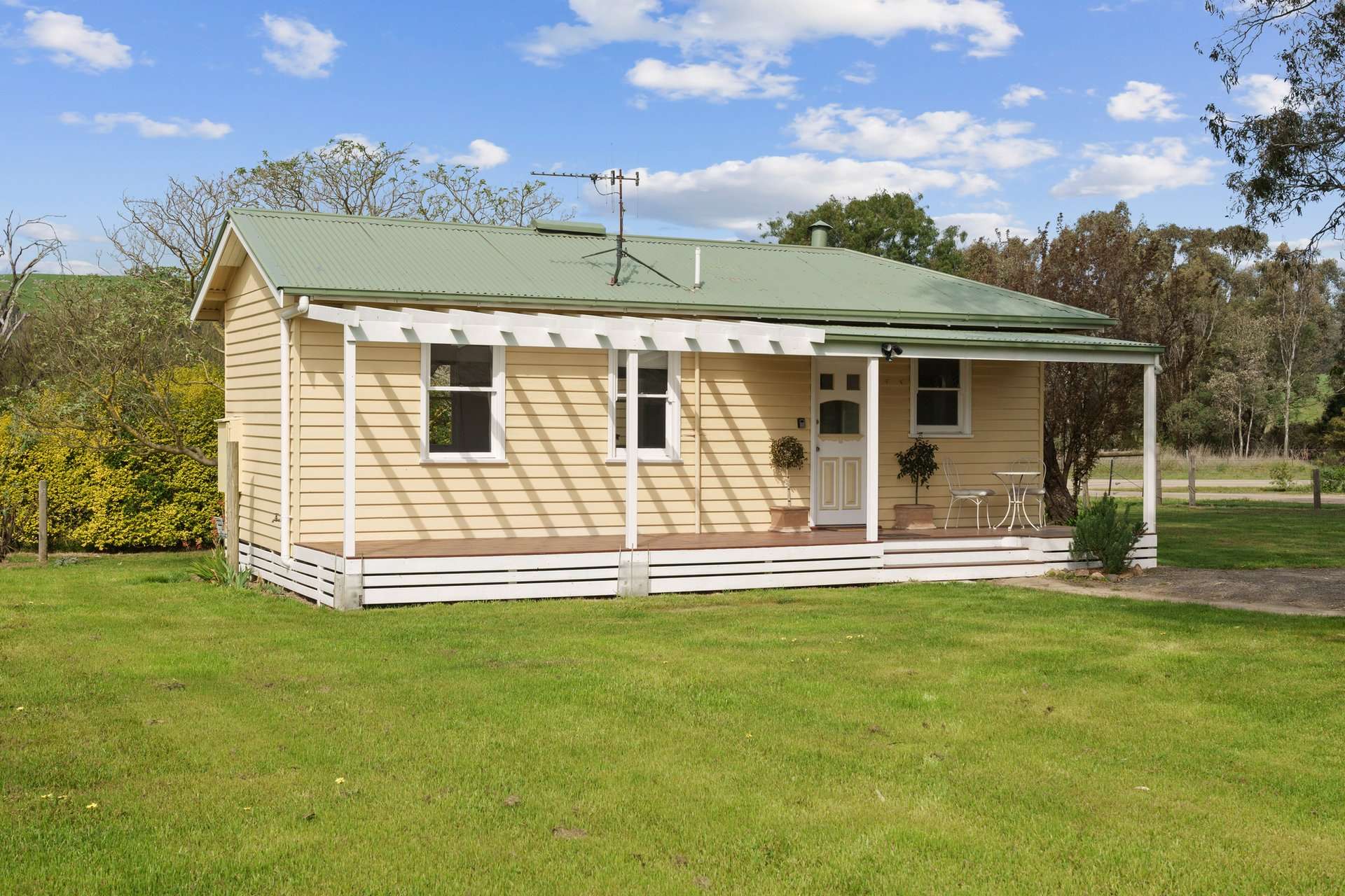 93 Church Lane, Gooram Via, Euroa For Sale by Farmbuy.com - image 9