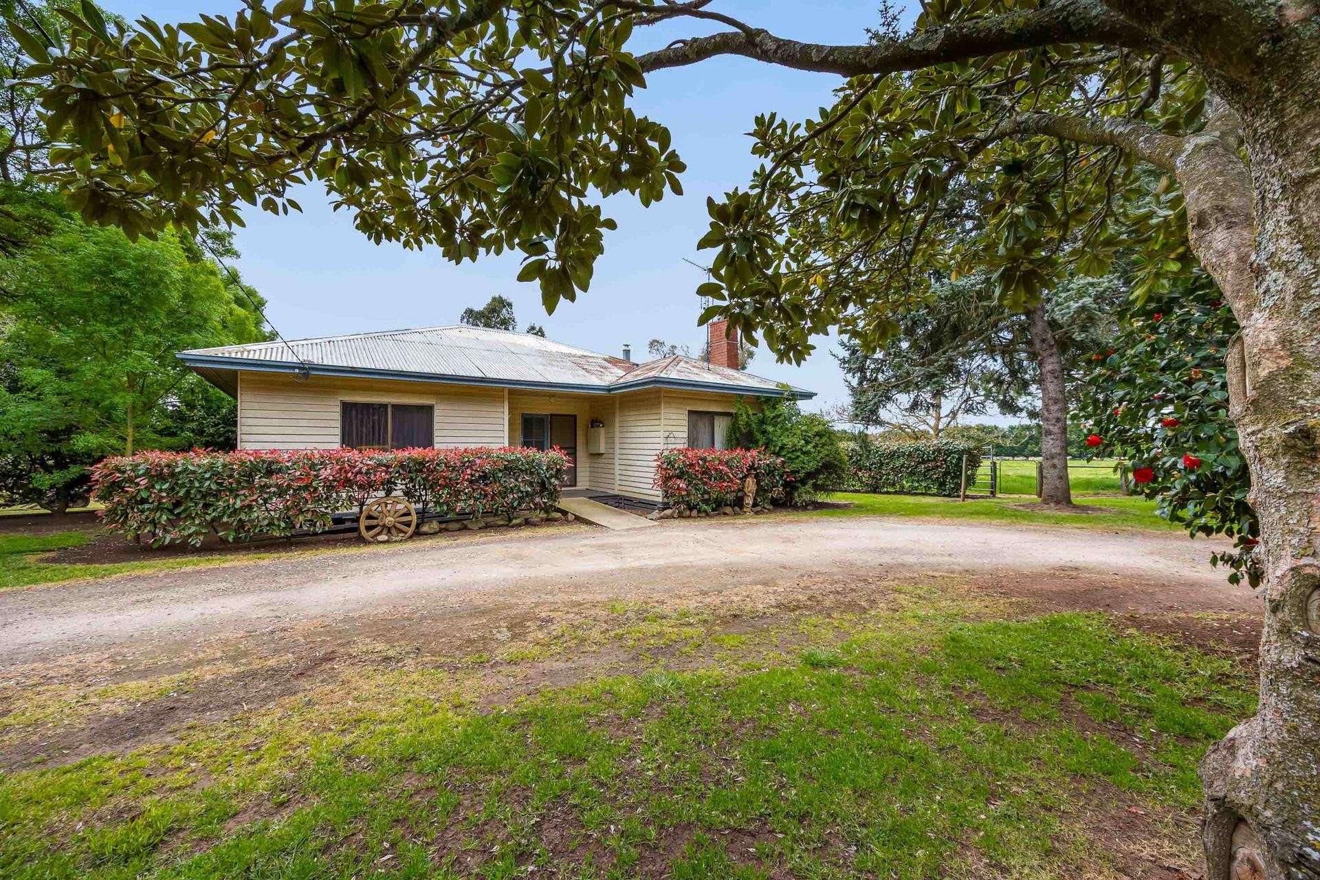 17 Camerons Lane, Waubra For Sale by Farmbuy.com - image 35