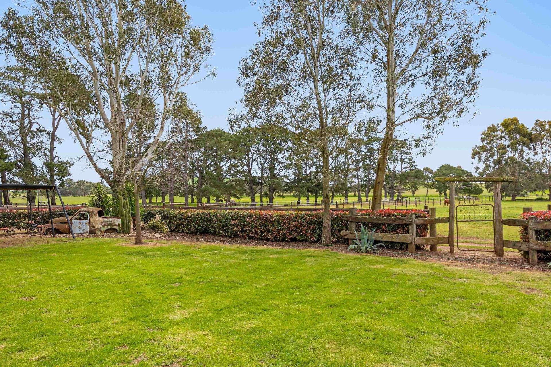 17 Camerons Lane, Waubra For Sale by Farmbuy.com - image 16