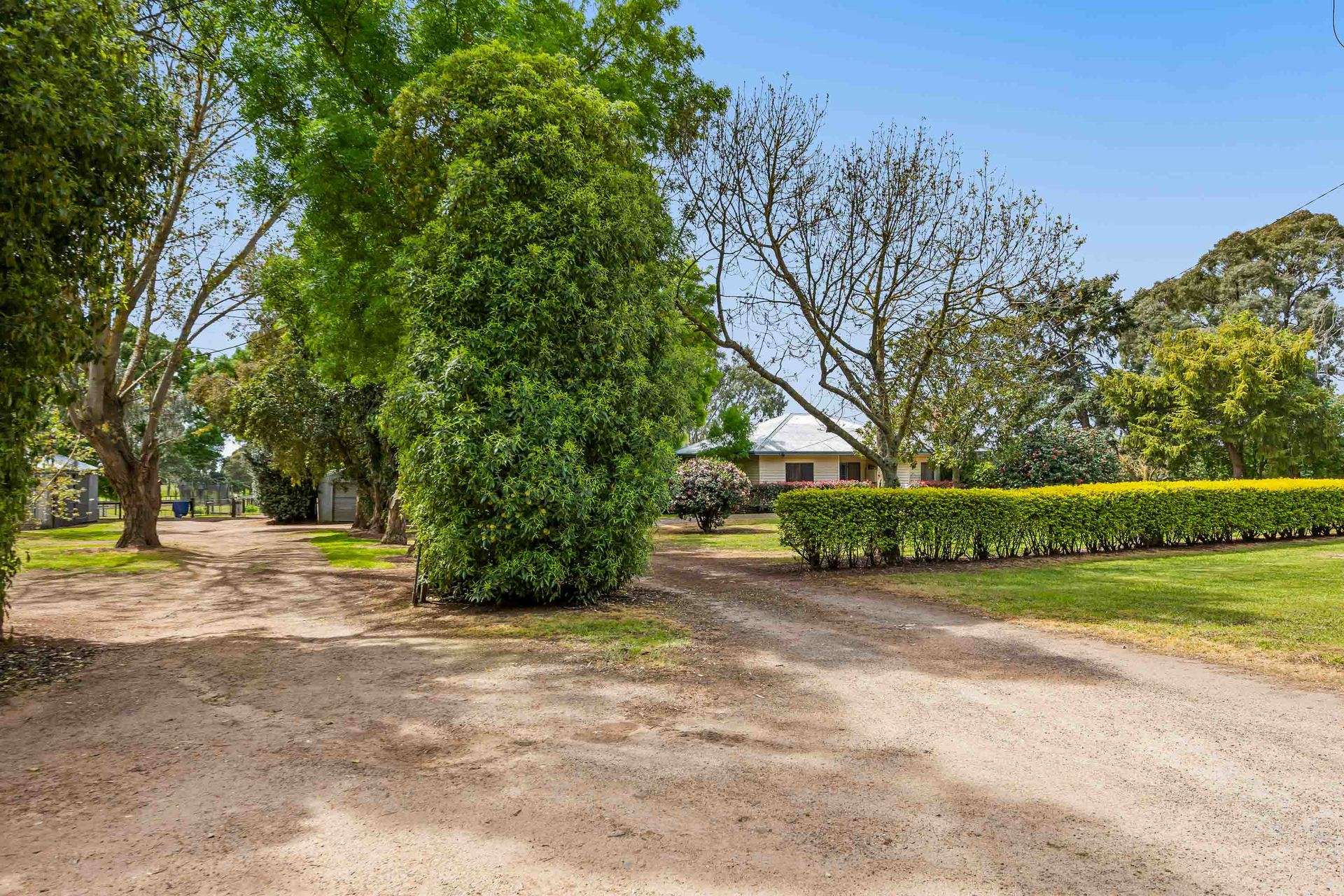 17 Camerons Lane, Waubra For Sale by Farmbuy.com - image 1