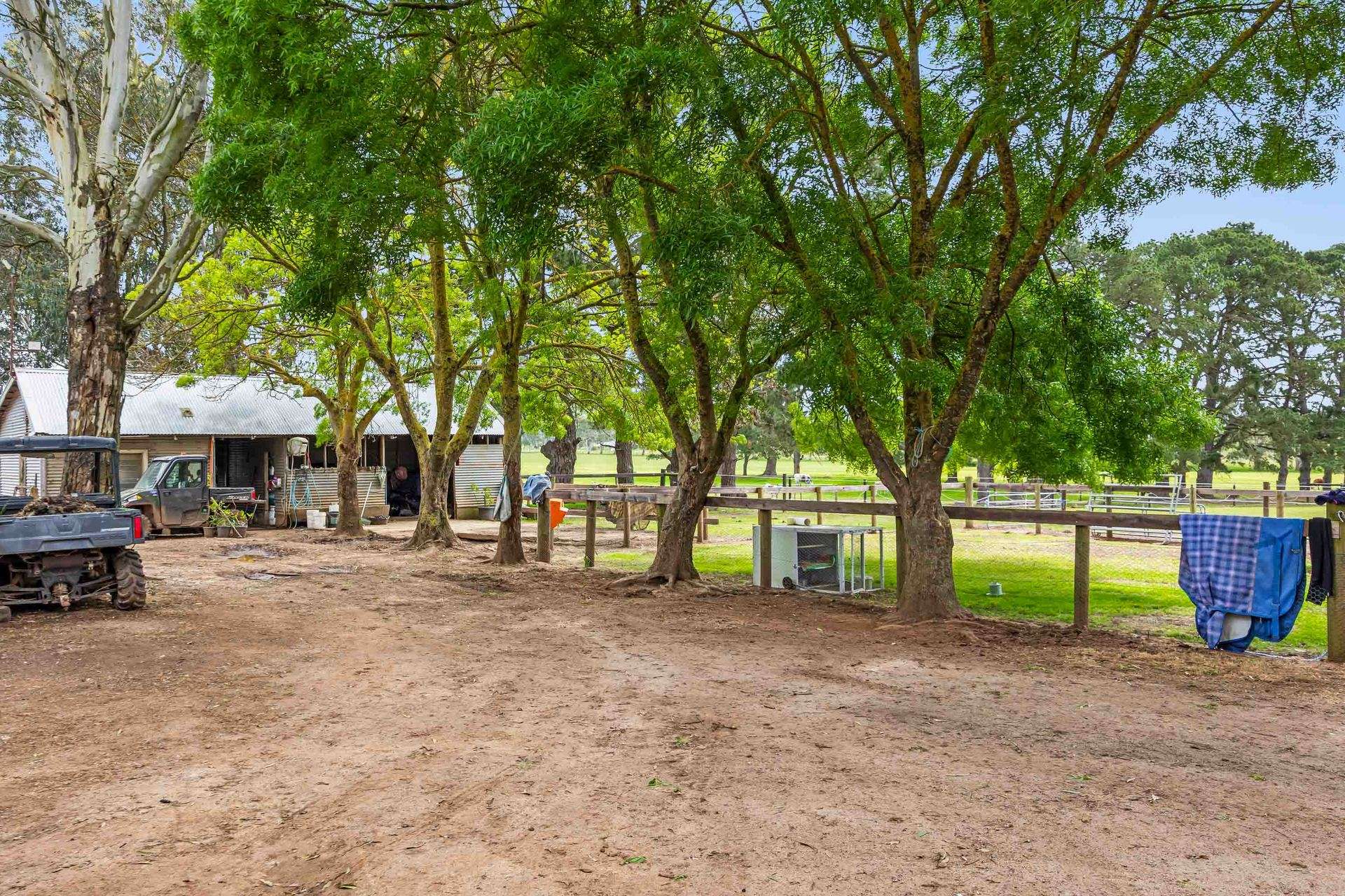 17 Camerons Lane, Waubra For Sale by Farmbuy.com - image 20