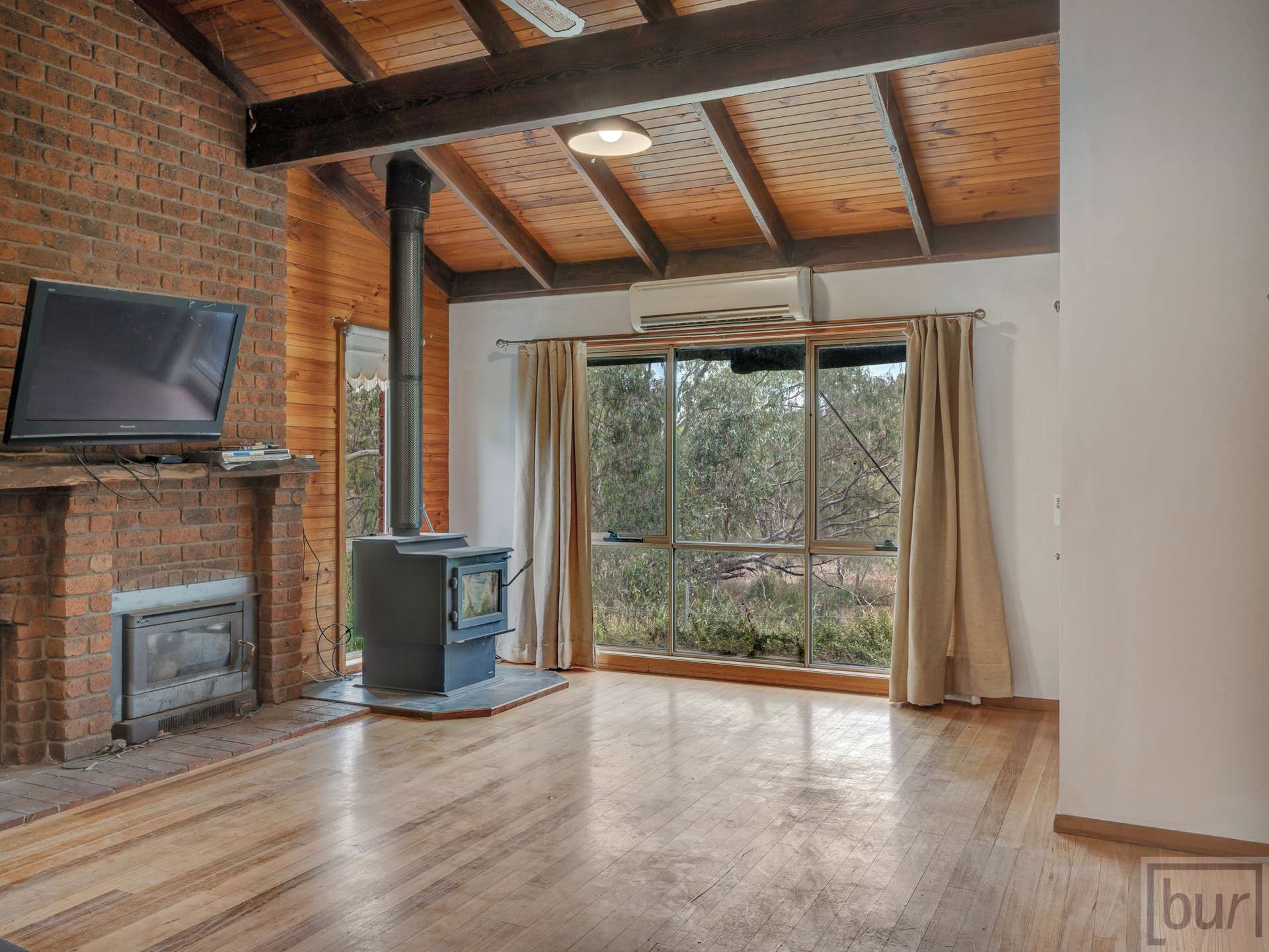 2035 Boorhaman Road, Peechelba East For Sale by Farmbuy.com - image 9
