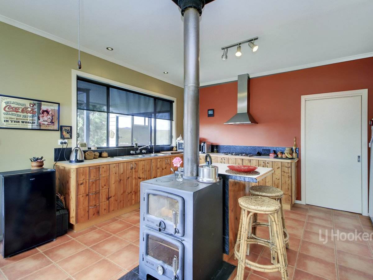 312 Omeo Valley Road, Omeo For Sale by Farmbuy.com - image 5