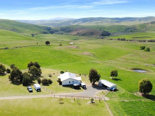 Farm For Sale - VIC - Omeo - 3898 - LIVINGSTONE CREEK FRONTAGE 