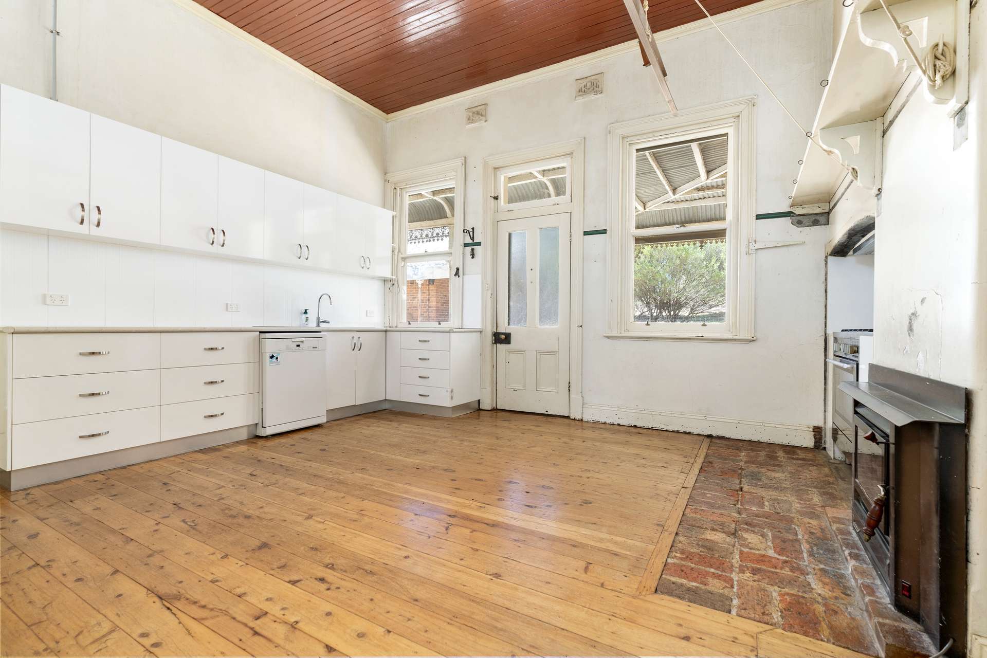 1726 Howlong Burrumbuttock Road, Burrumbuttock For Sale by Farmbuy.com - image 12
