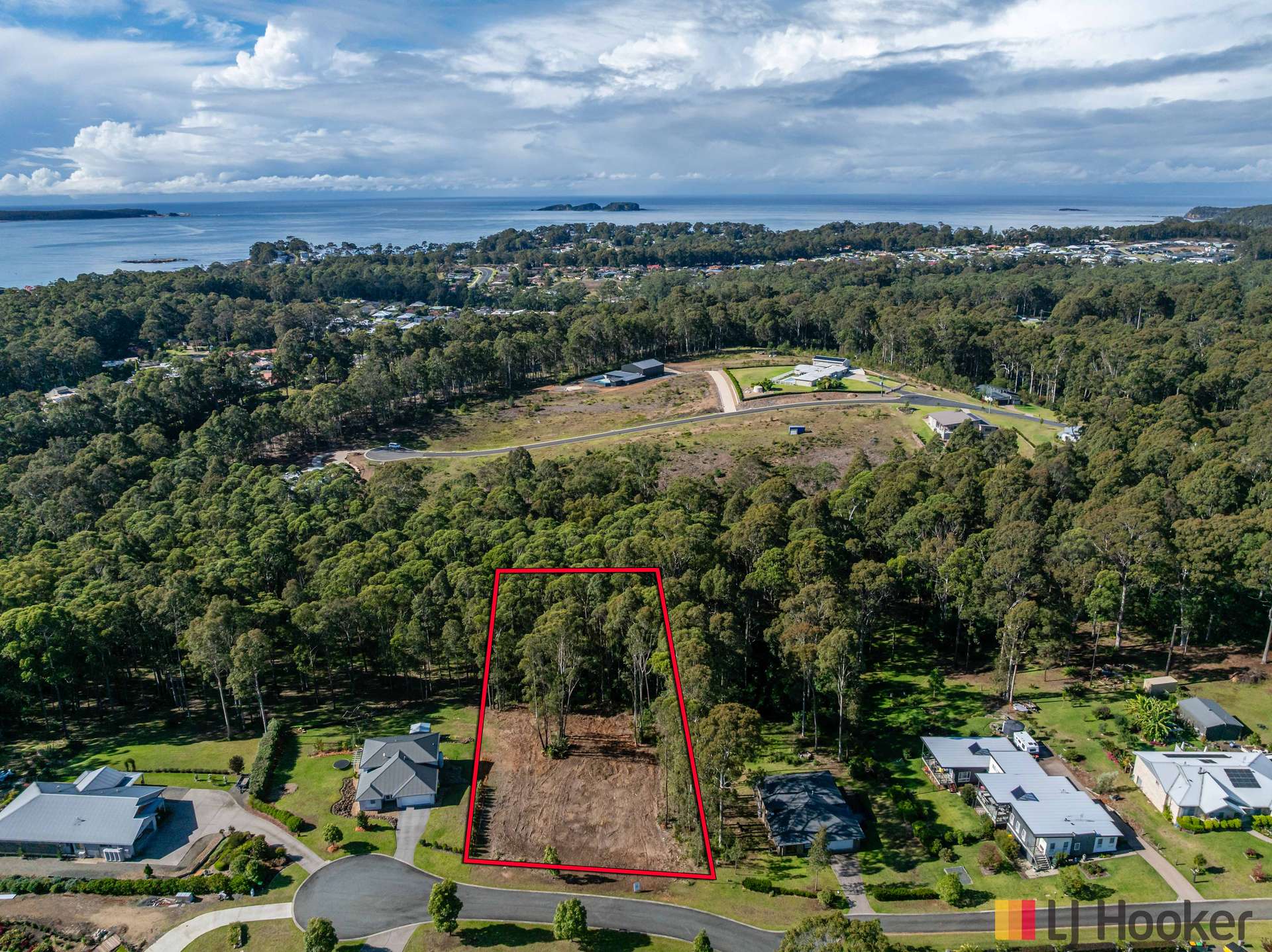13 Woodlot Place, Batehaven For Sale by Farmbuy.com - image 11