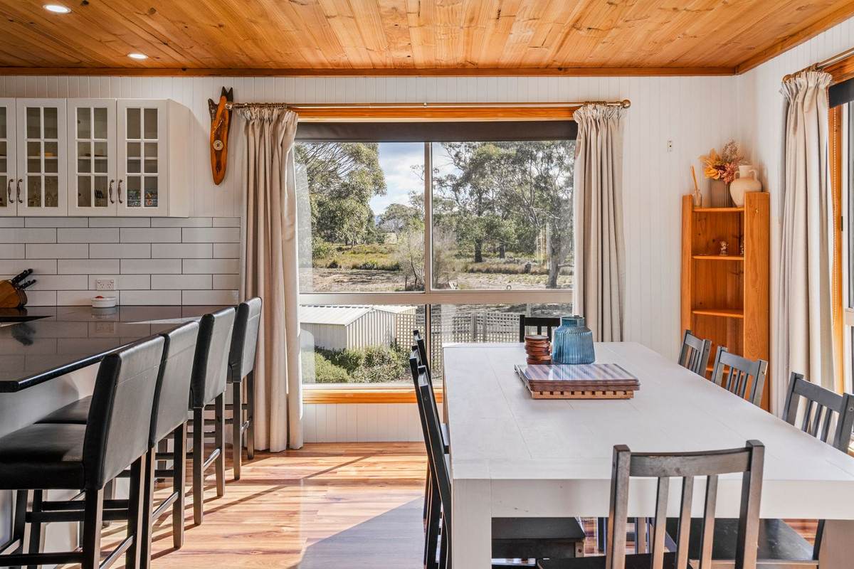 277 Cambria Drive, Dolphin Sands For Sale by Farmbuy.com - image 5