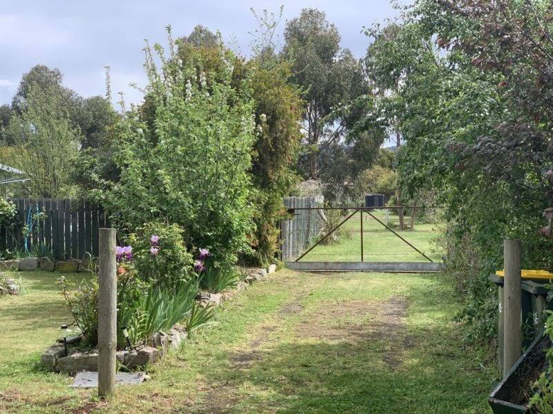 7 Meredith Street, Triabunna For Sale by Farmbuy.com - image 6