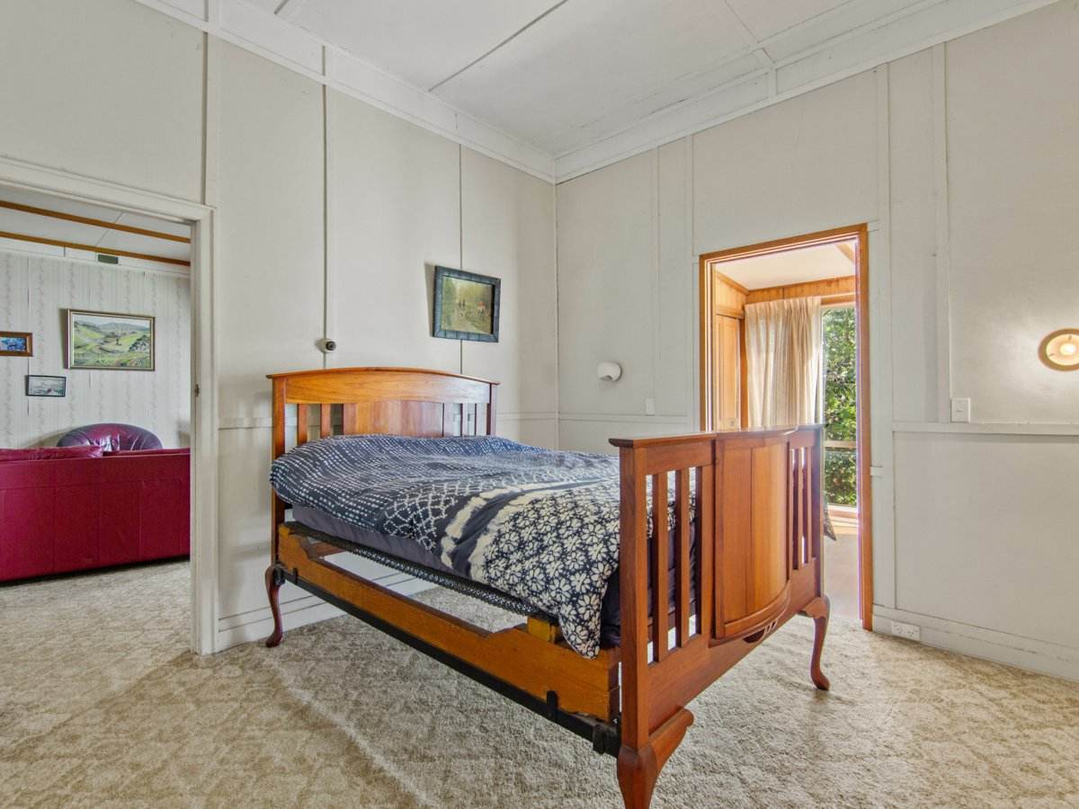 198 Watts Creek Road, Ensay For Sale by Farmbuy.com - image 15