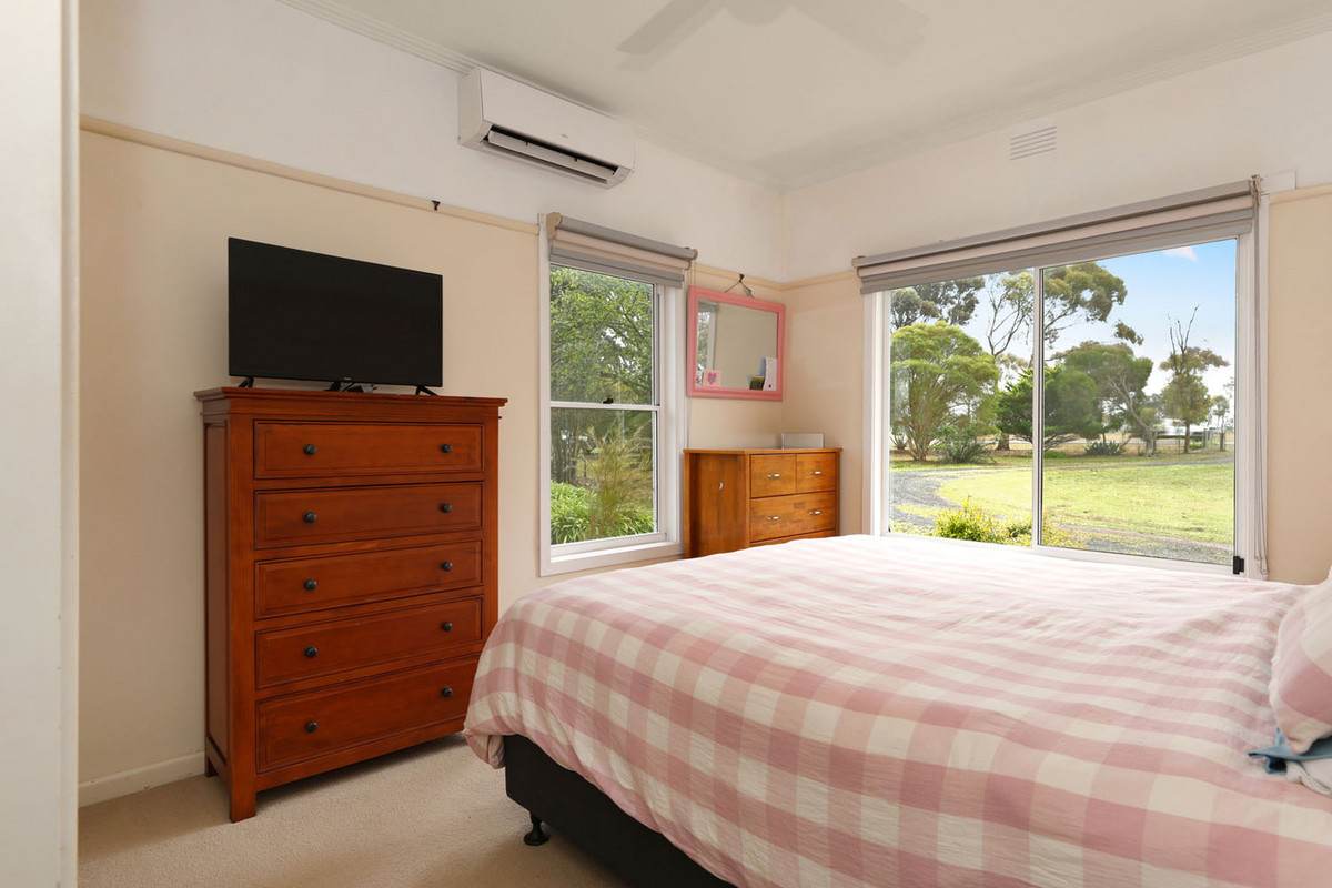 1047 Rokewood-Shelford Road, Shelford Sold by Farmbuy.com - image 16
