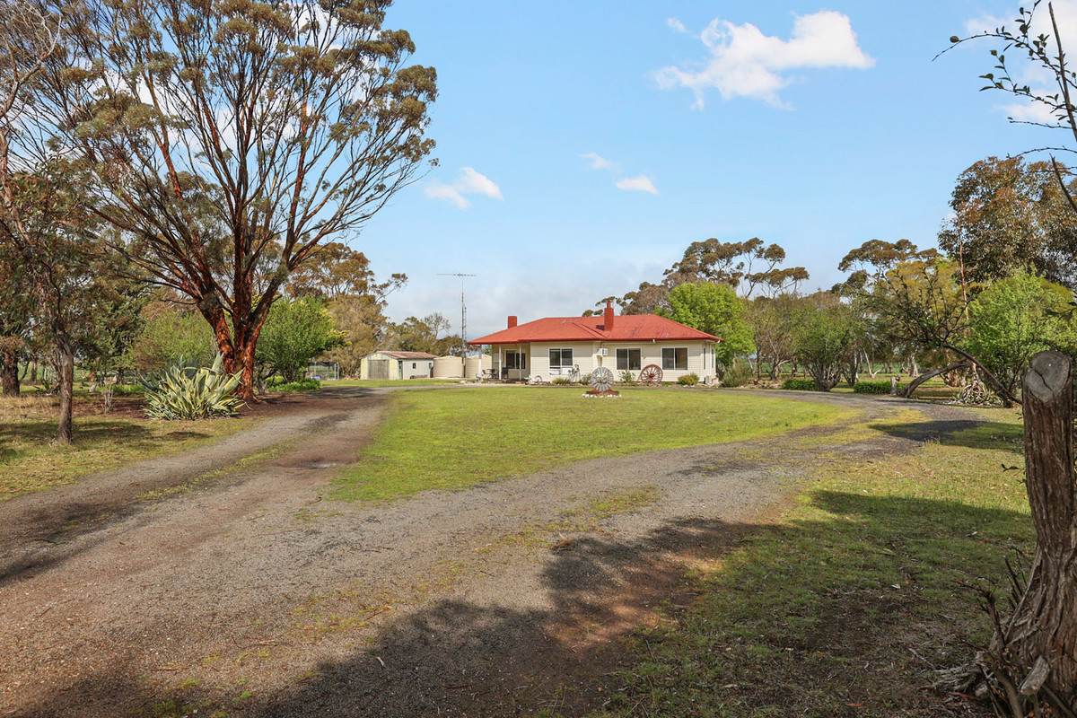 1047 Rokewood-Shelford Road, Shelford Sold by Farmbuy.com - image 10