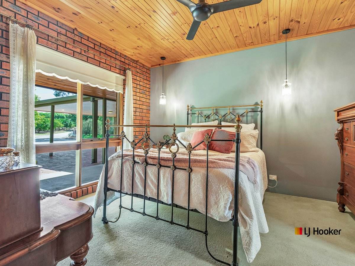 18 Clifton Street East, Mathoura For Sale by Farmbuy.com - image 14