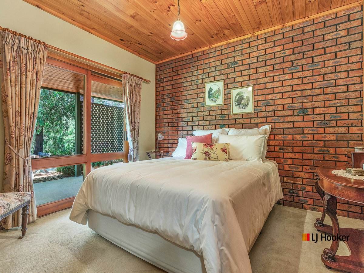 18 Clifton Street East, Mathoura For Sale by Farmbuy.com - image 9