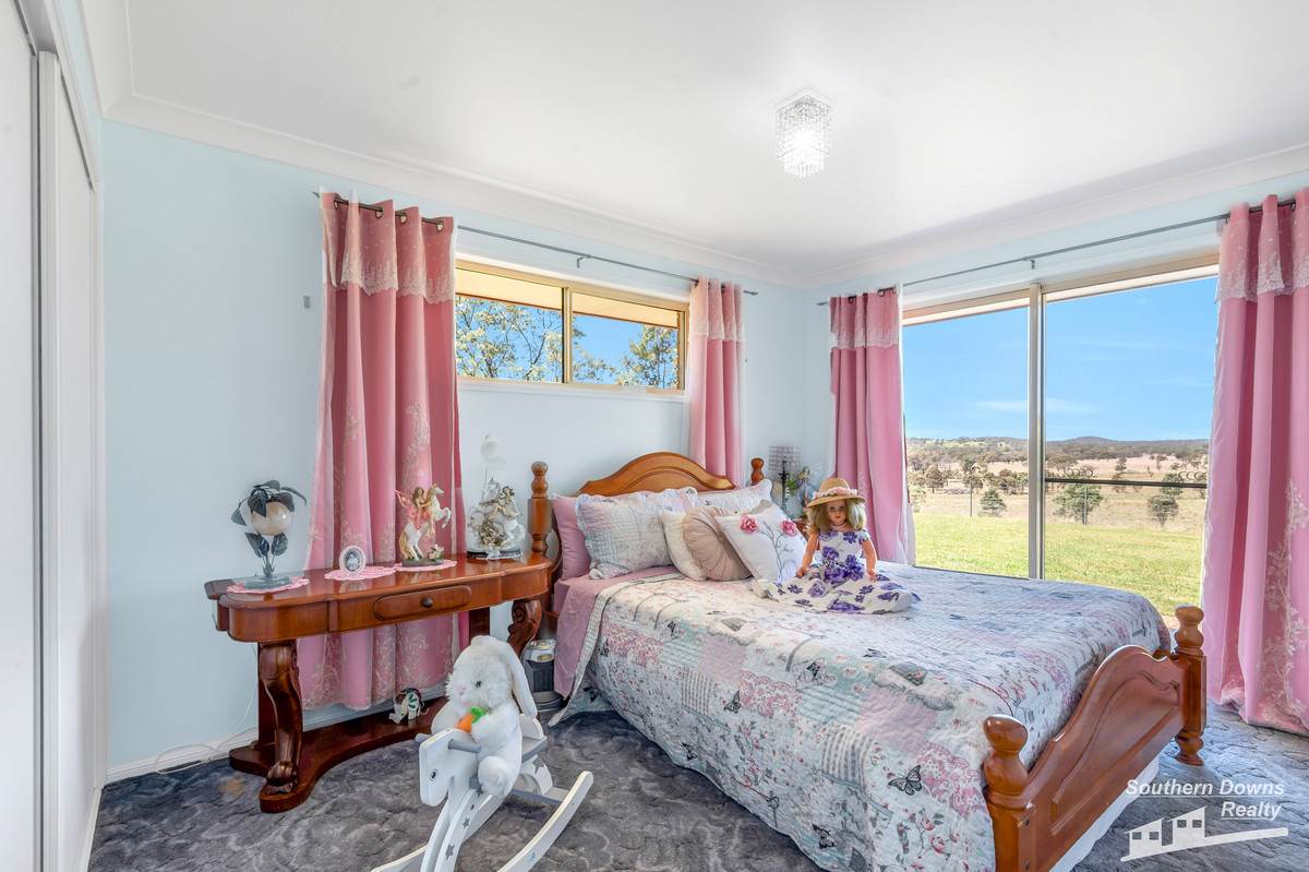 4 Browns Road, Dalveen For Sale by Farmbuy.com - image 13