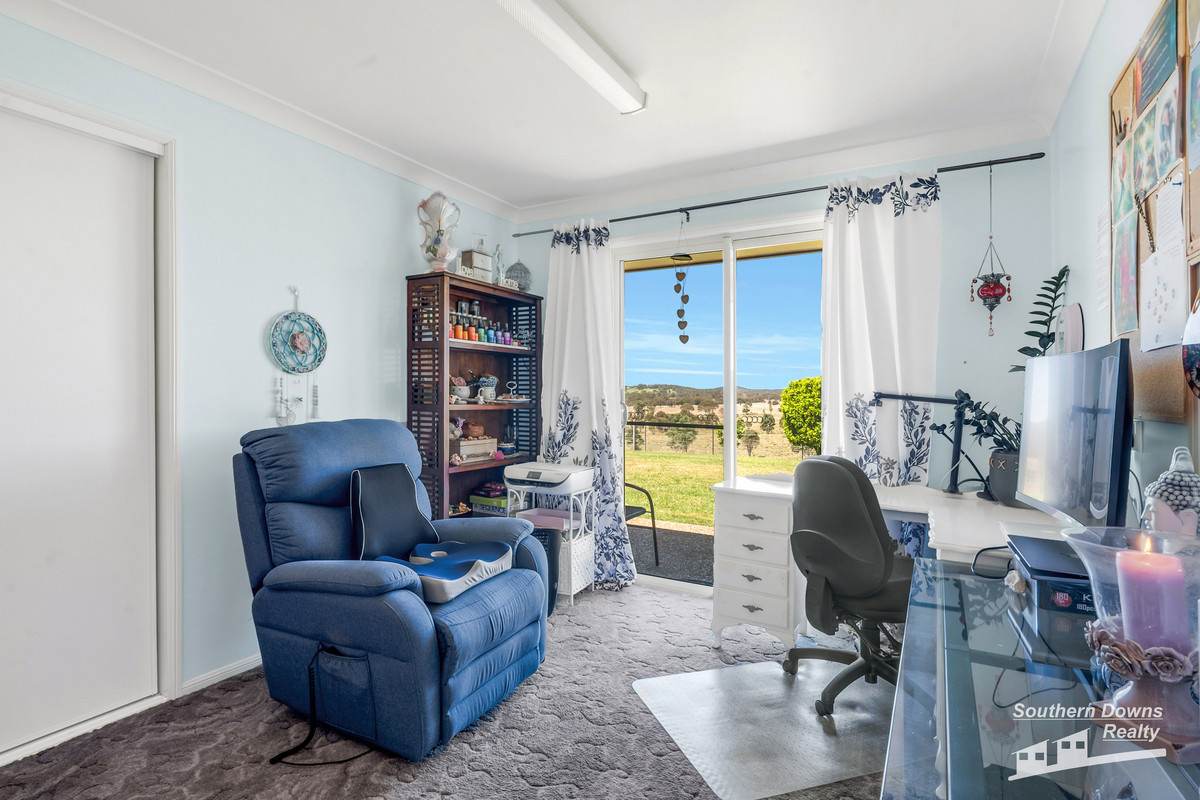 4 Browns Road, Dalveen For Sale by Farmbuy.com - image 20