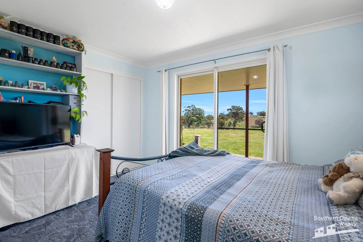 4 Browns Road, Dalveen For Sale by Farmbuy.com - image 15