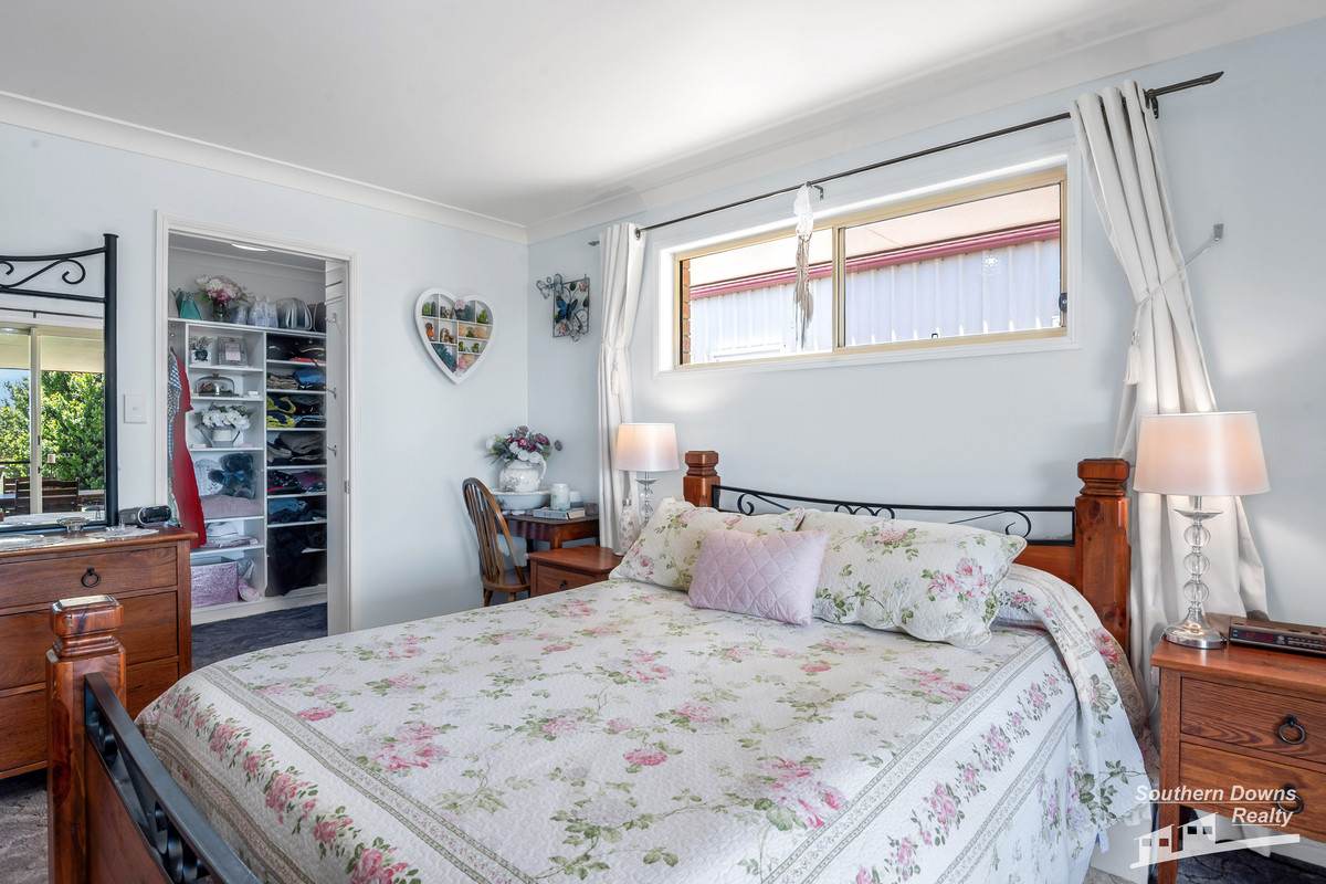 4 Browns Road, Dalveen For Sale by Farmbuy.com - image 12