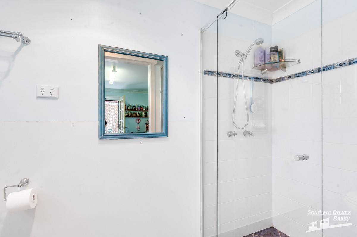 4 Browns Road, Dalveen For Sale by Farmbuy.com - image 21