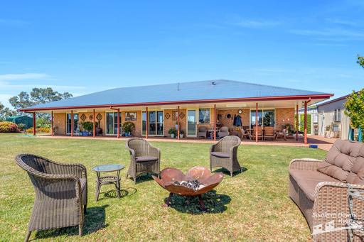 4 Browns Road, Dalveen QLD 4374