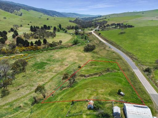 303 Omeo Highway, Omeo VIC 3898
