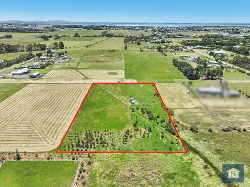 Farm For Sale - VIC - Elliminyt - 3250 - The Best Of Both Worlds... 