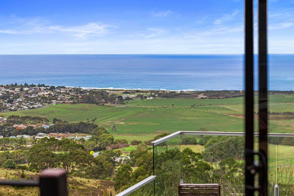 295 Montrose Avenue, Apollo Bay For Sale by Farmbuy.com - image 4