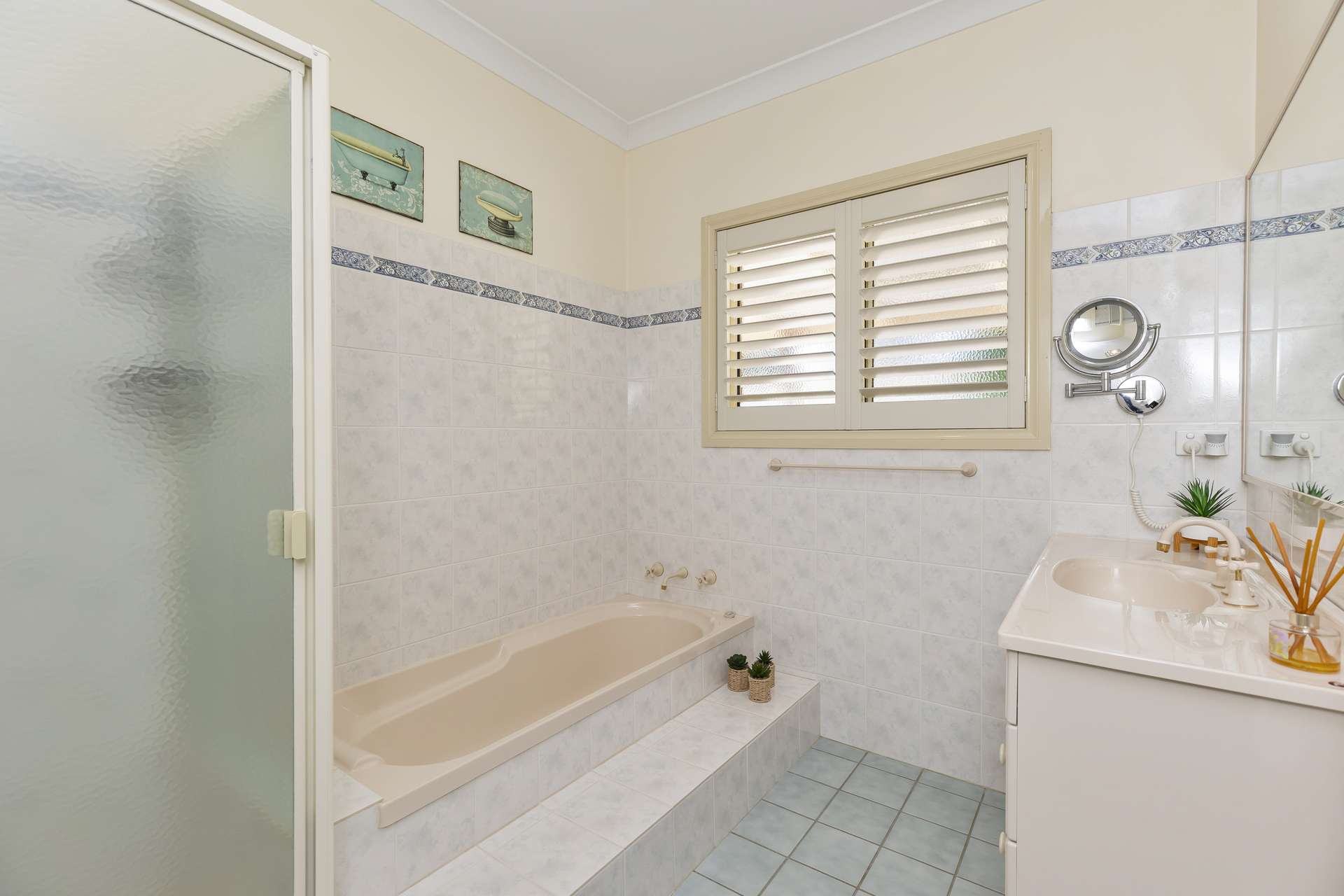 213 Punch Street, Gundagai For Sale by Farmbuy.com - image 21