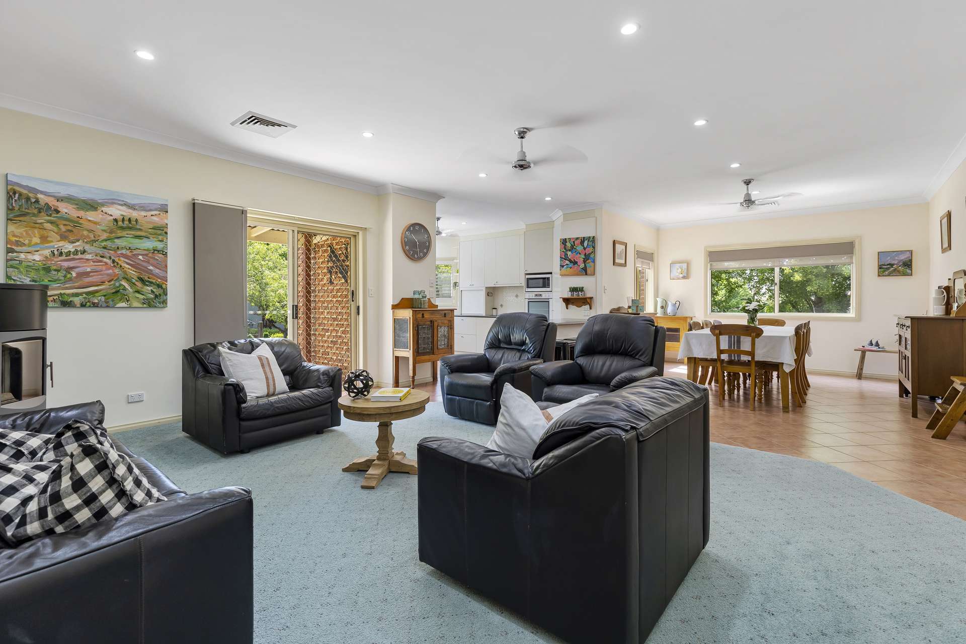 213 Punch Street, Gundagai For Sale by Farmbuy.com - image 6