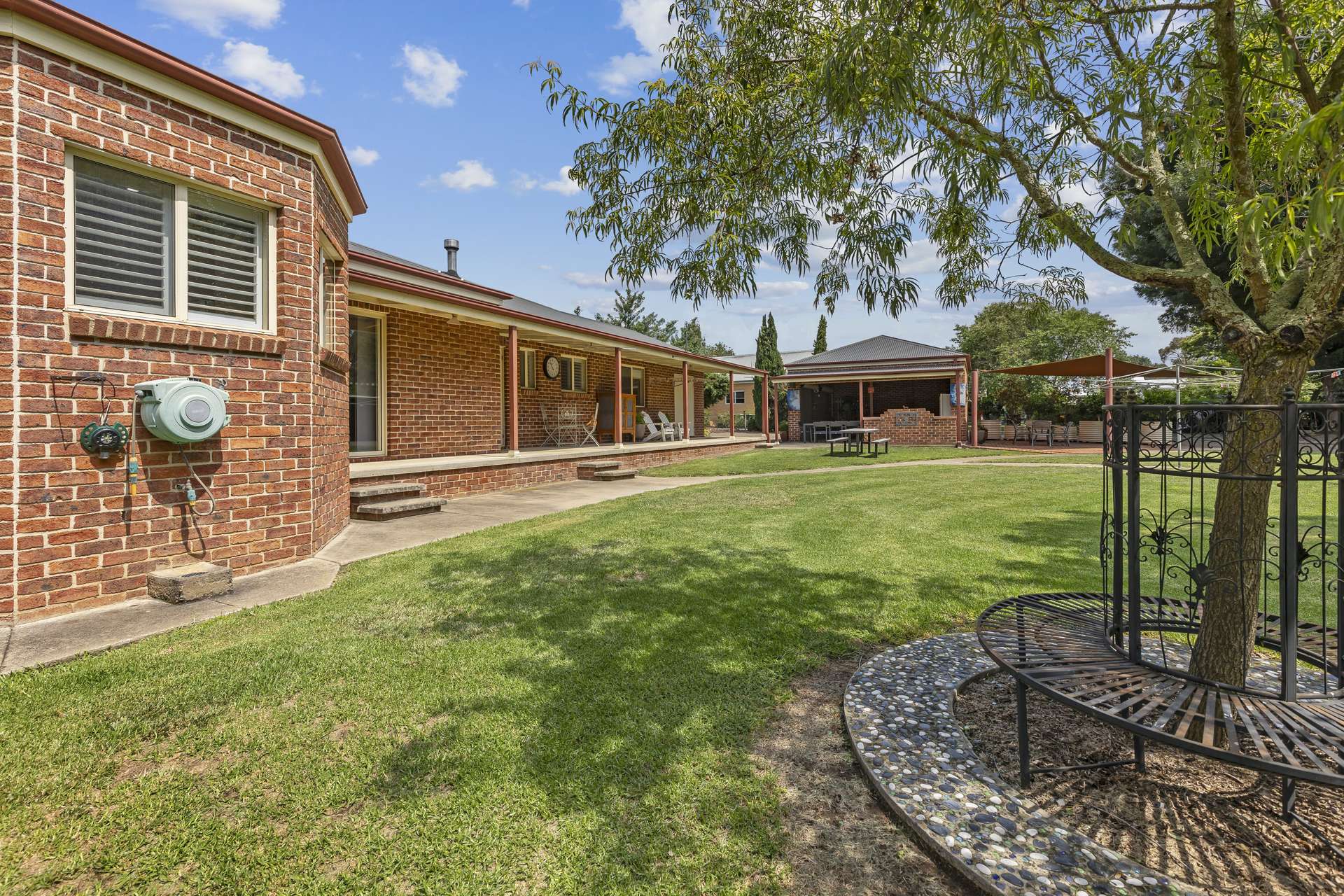 213 Punch Street, Gundagai For Sale by Farmbuy.com - image 33