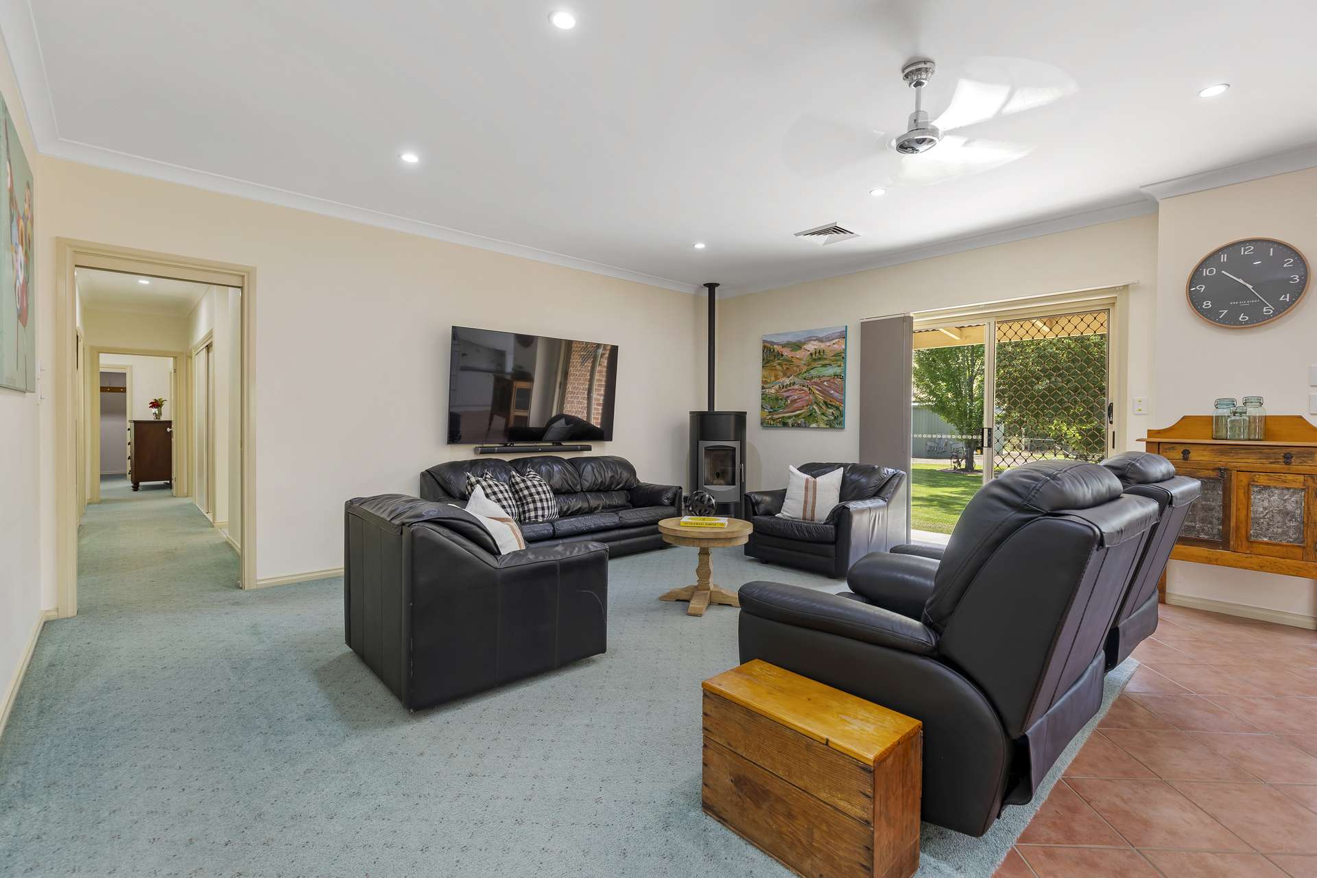 213 Punch Street, Gundagai For Sale by Farmbuy.com - image 9