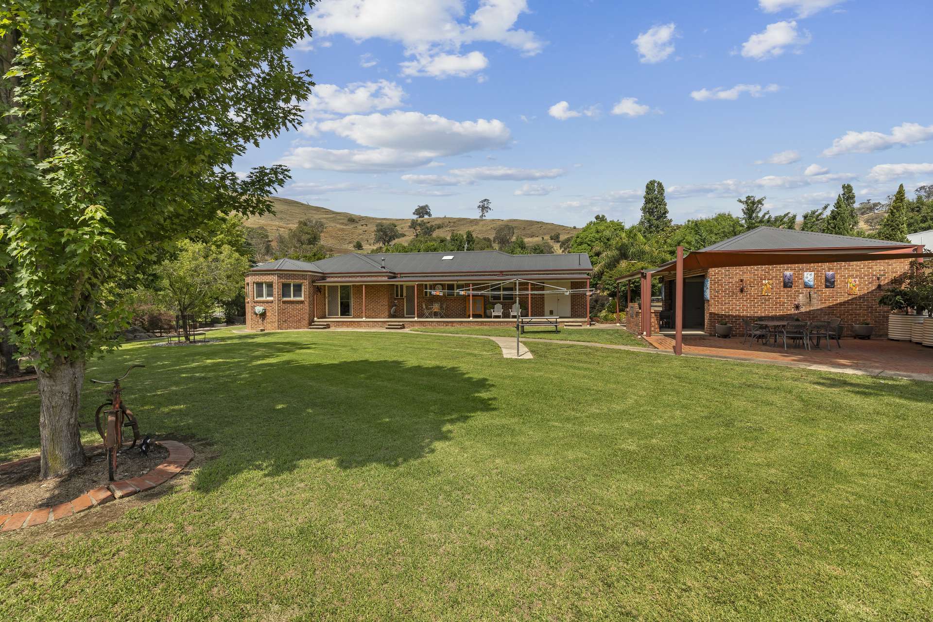 213 Punch Street, Gundagai For Sale by Farmbuy.com - image 32