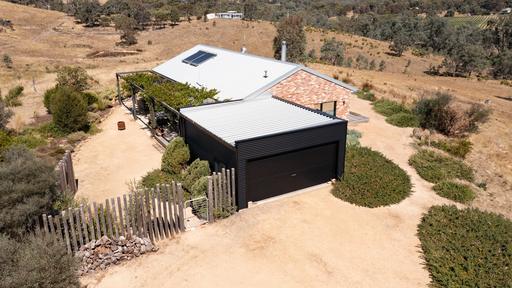 Farm Sold - VIC - Heathcote - 3523 - HILLTOP RETREAT ON 12 IDYLLIC ACRES 