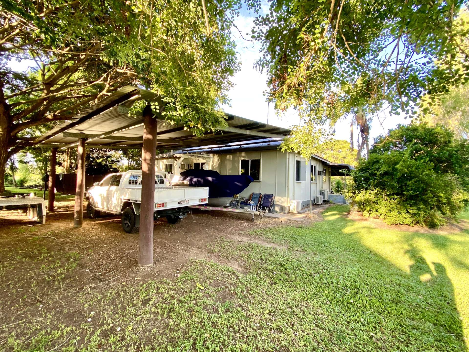 5806 Ayr Dalbeg  Road, Millaroo For Sale by Farmbuy.com - image 21