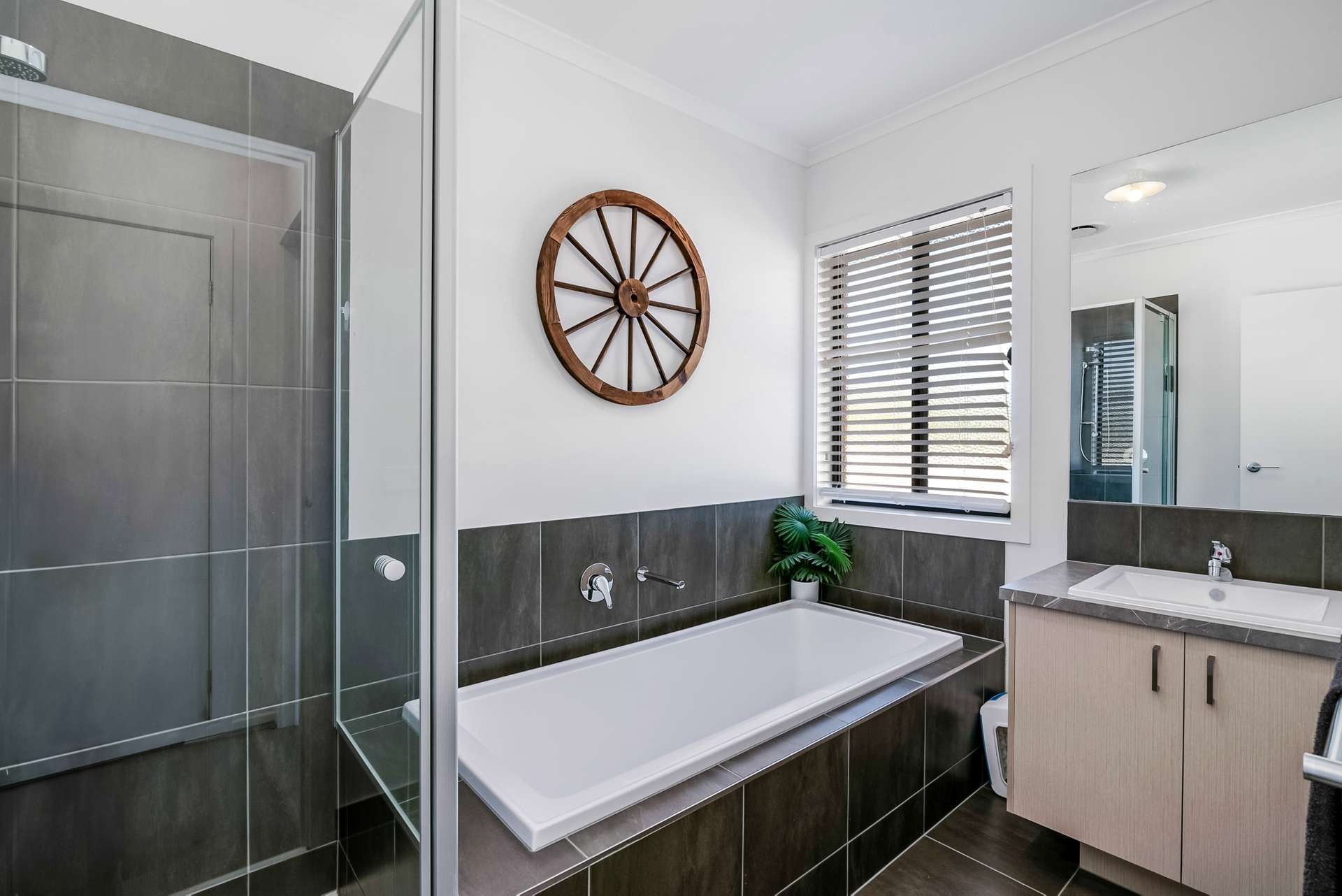 9 Hamilton Court, Heathcote Sold by Farmbuy.com - image 12