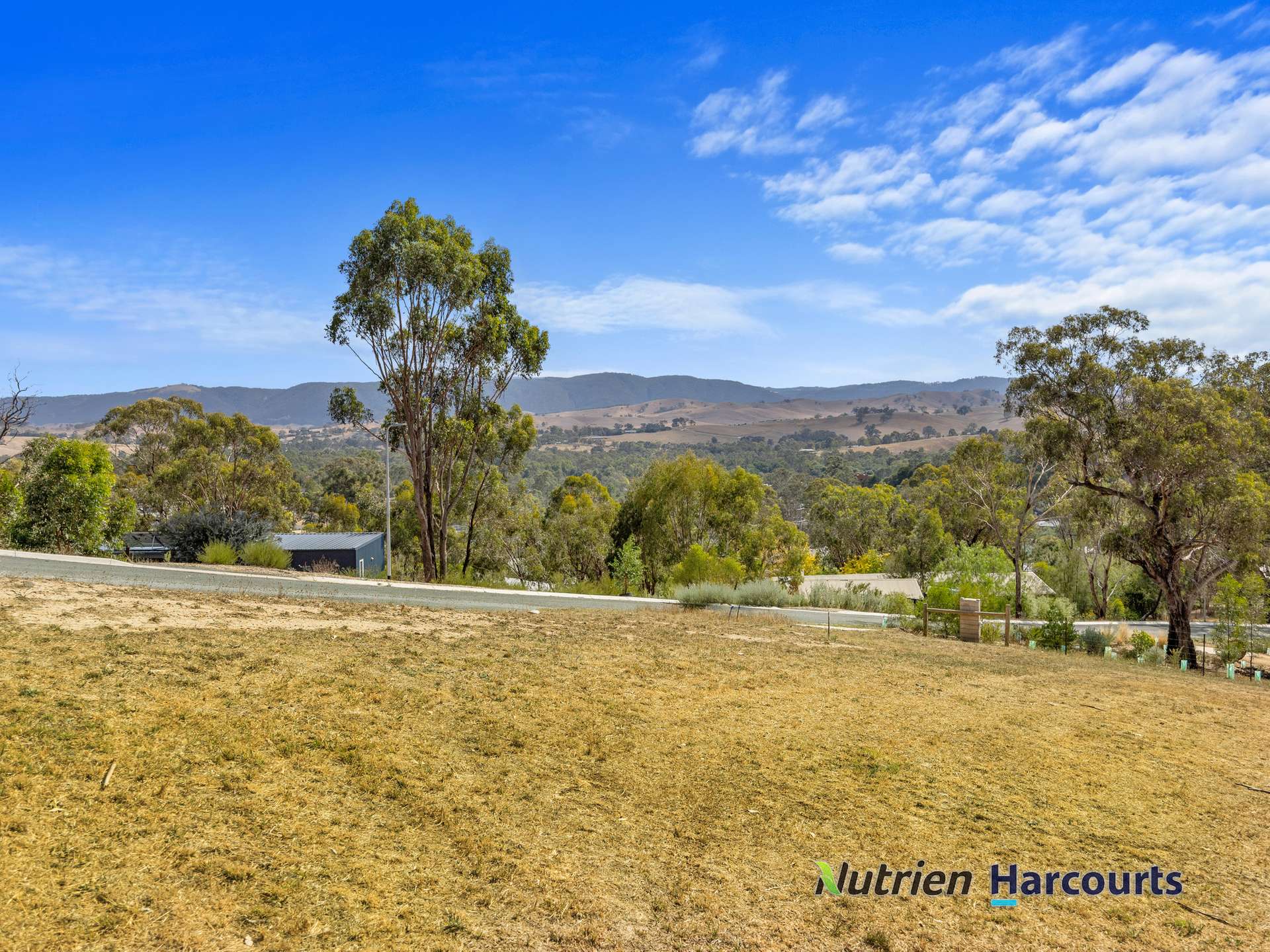 8 Smith Street, Yea For Sale by Farmbuy.com - image 3