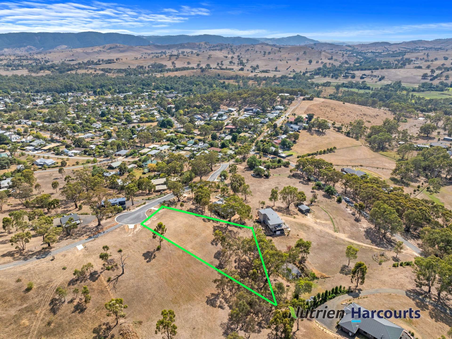 8 Smith Street, Yea For Sale by Farmbuy.com - image 1