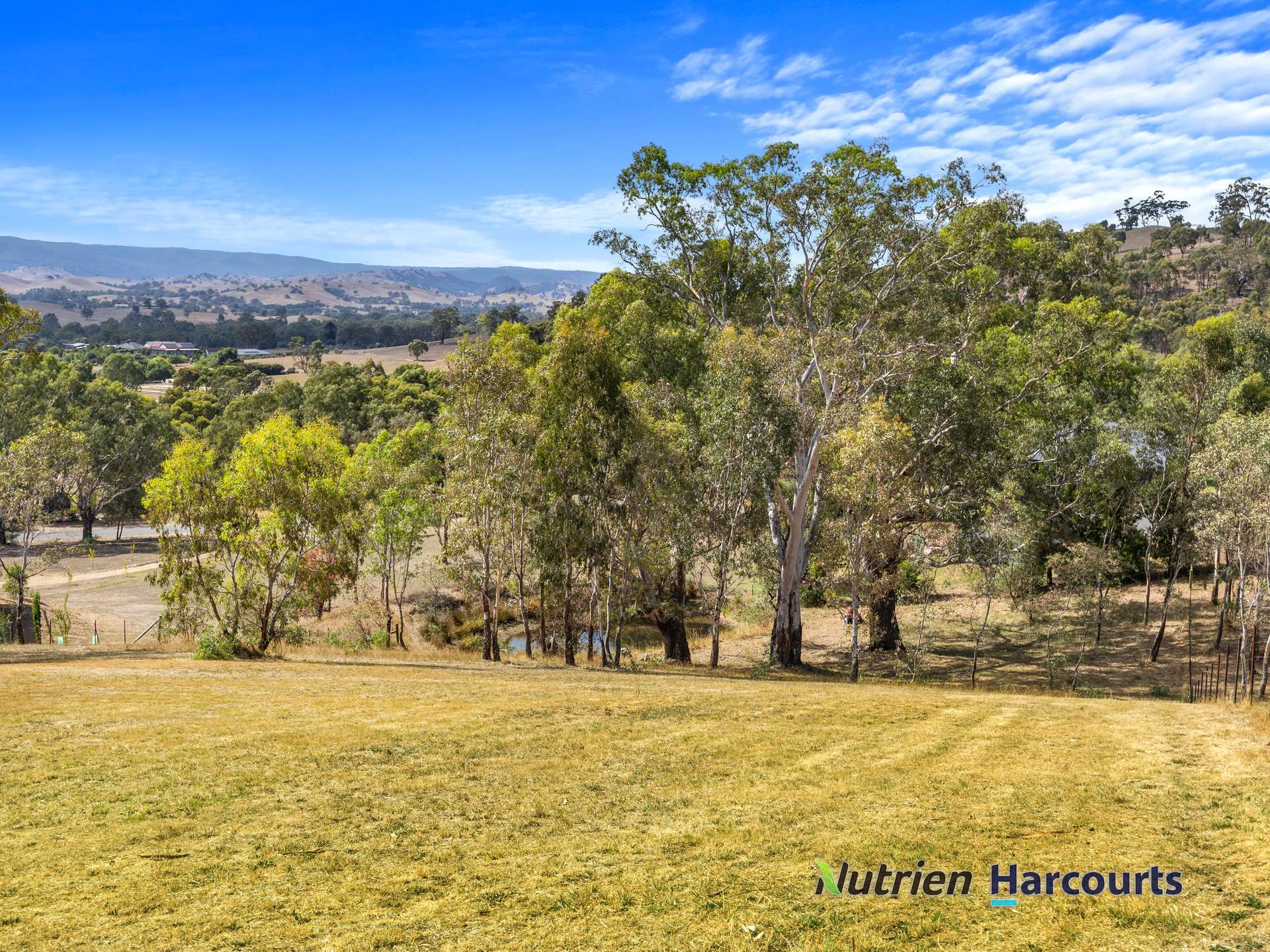 8 Smith Street, Yea For Sale by Farmbuy.com - image 2