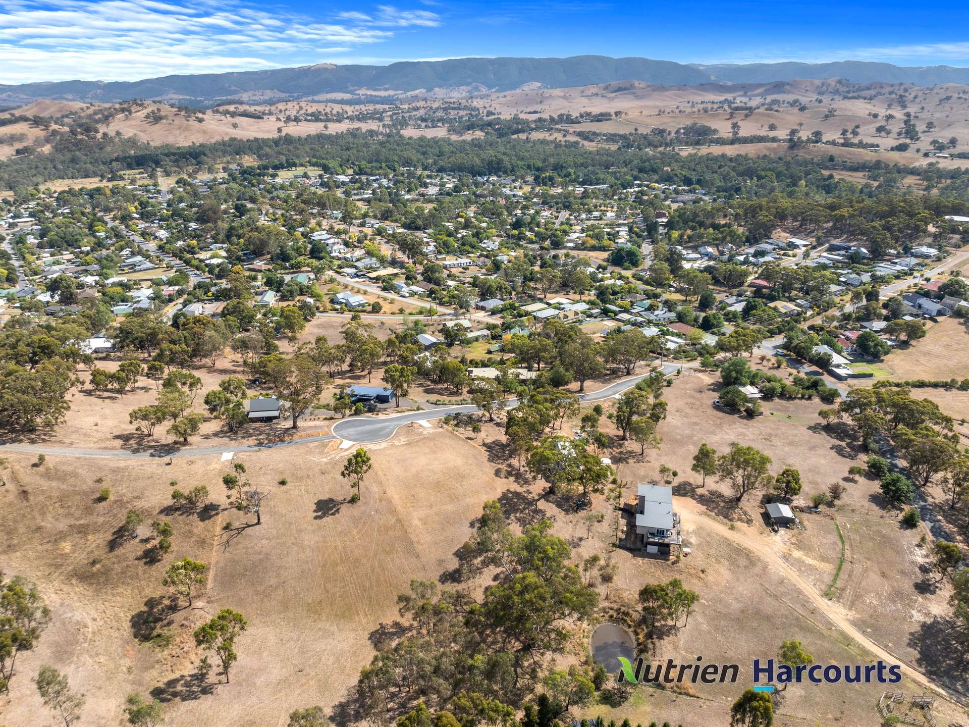 8 Smith Street, Yea For Sale by Farmbuy.com - image 5