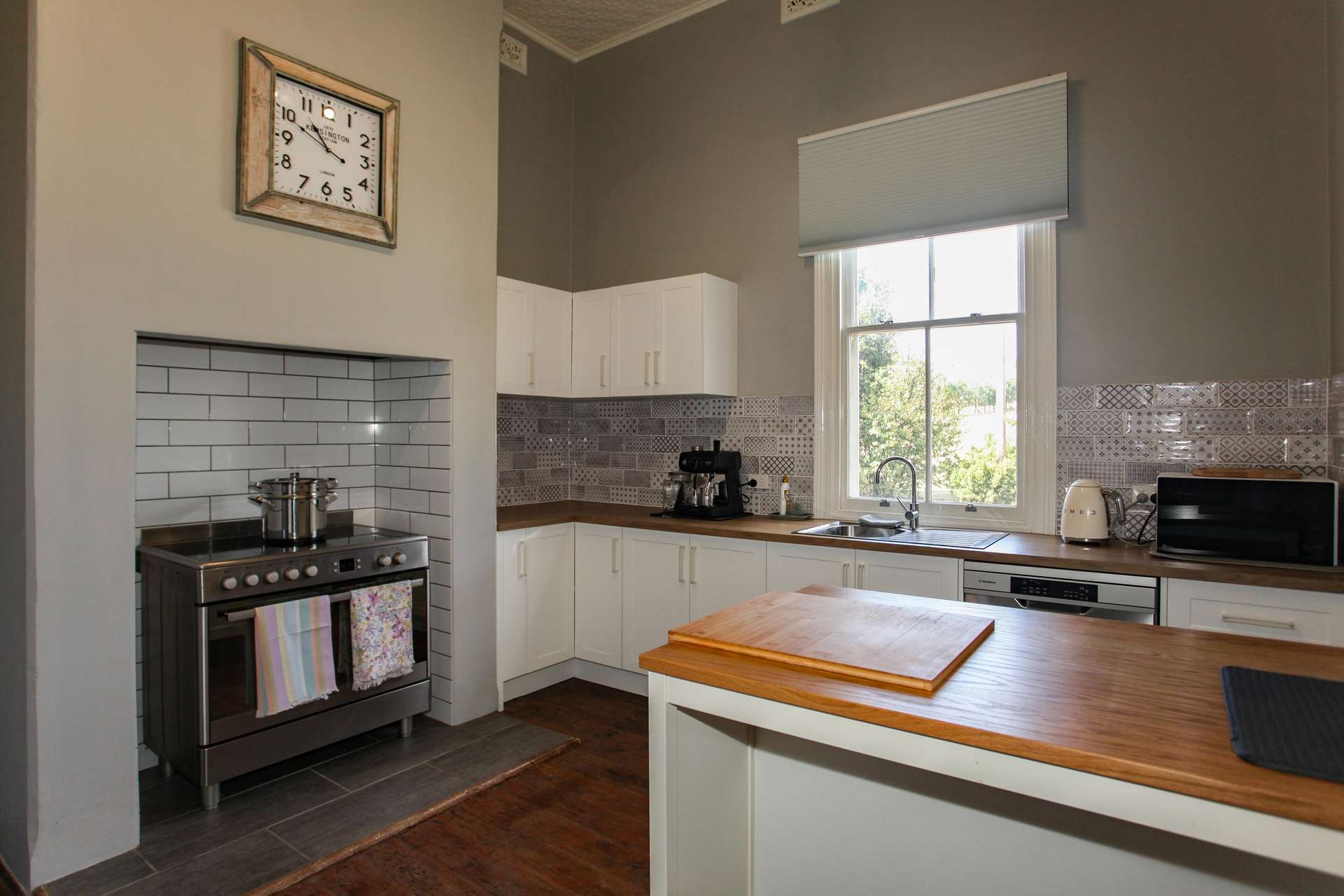 15 Falls Rd, Wellington For Sale by Farmbuy.com - image 5