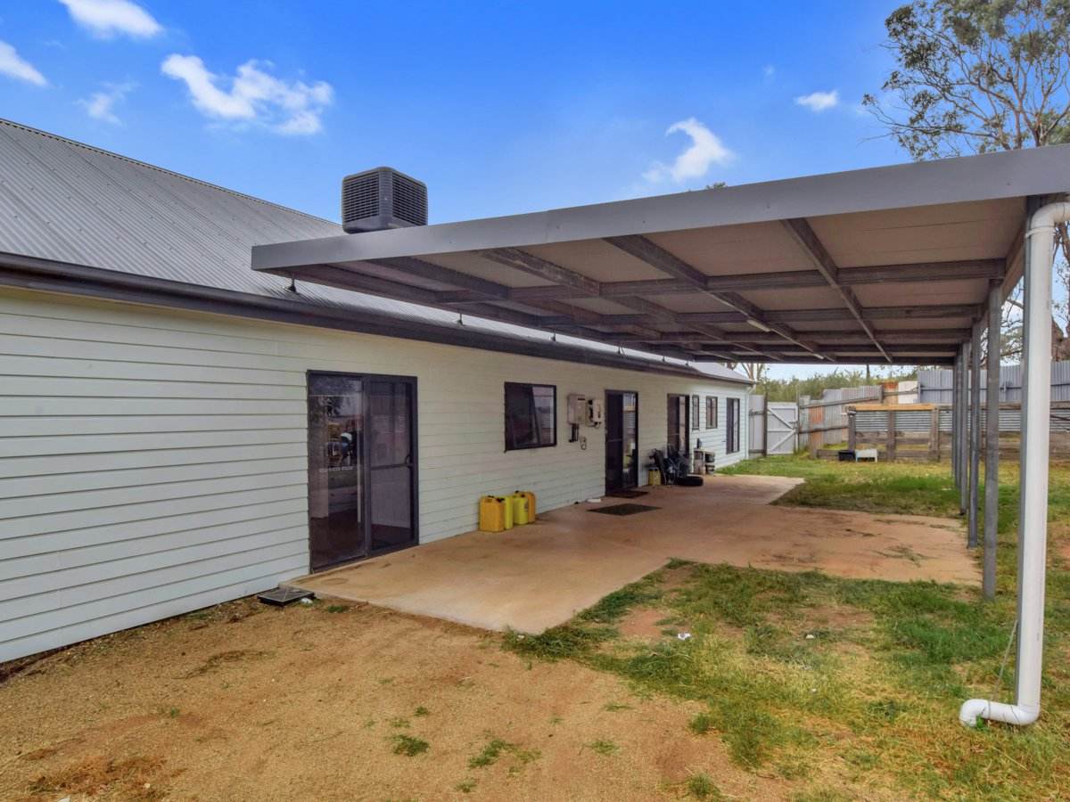 100 Hollands Road, Young Sold by Farmbuy.com - image 18
