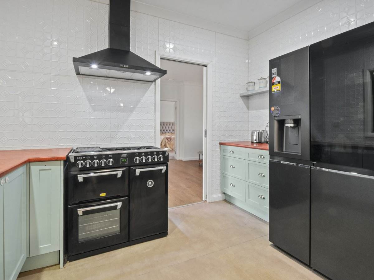 100 Hollands Road, Young Sold by Farmbuy.com - image 14