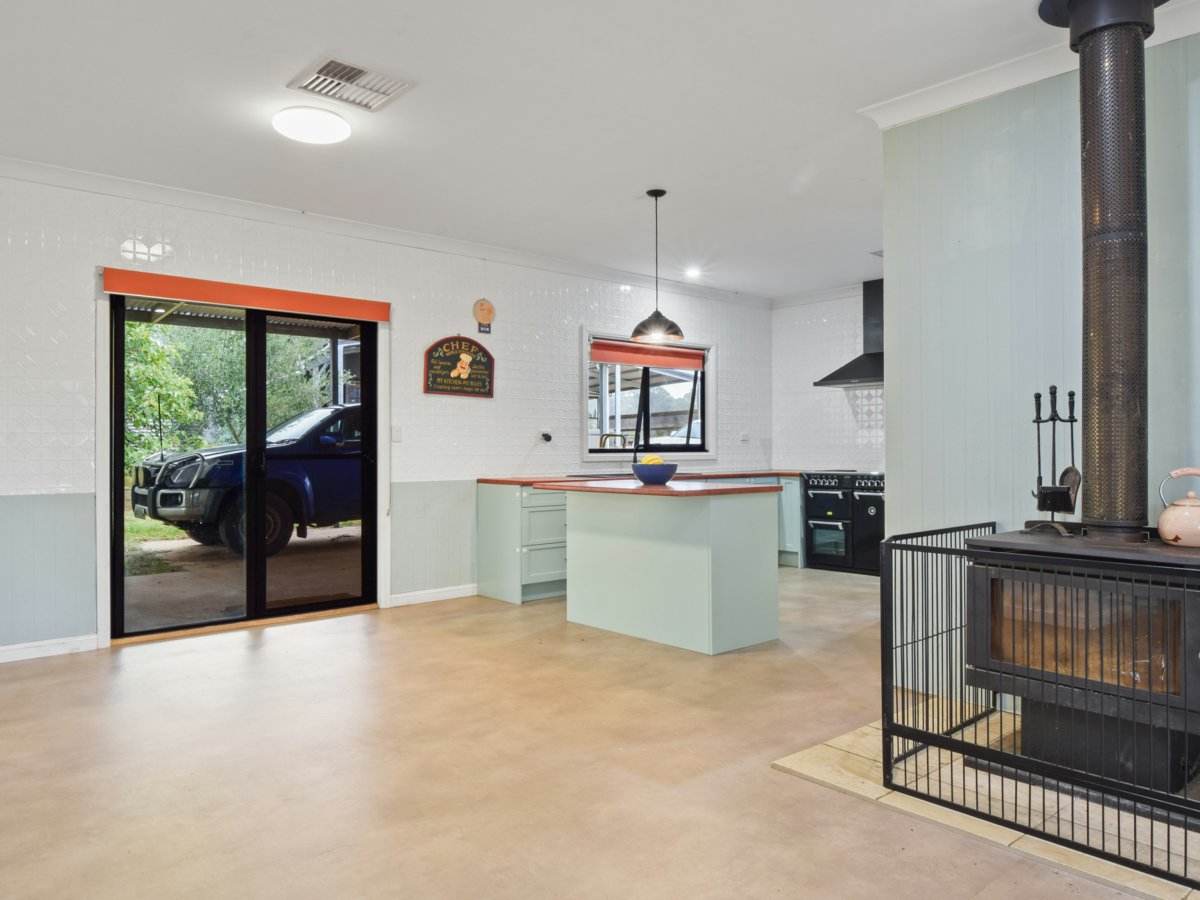 100 Hollands Road, Young Sold by Farmbuy.com - image 13