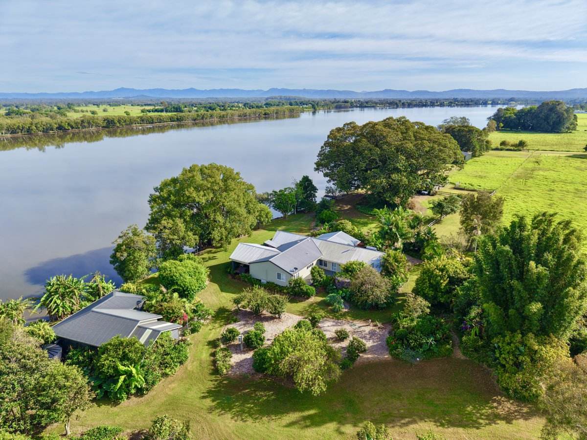 38 Allan Lane, Oxley Island Sold by Farmbuy.com - image 1