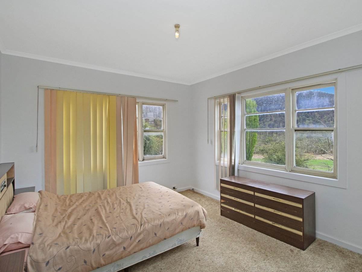 490 Great Alpine Road, Omeo Sold by Farmbuy.com - image 10