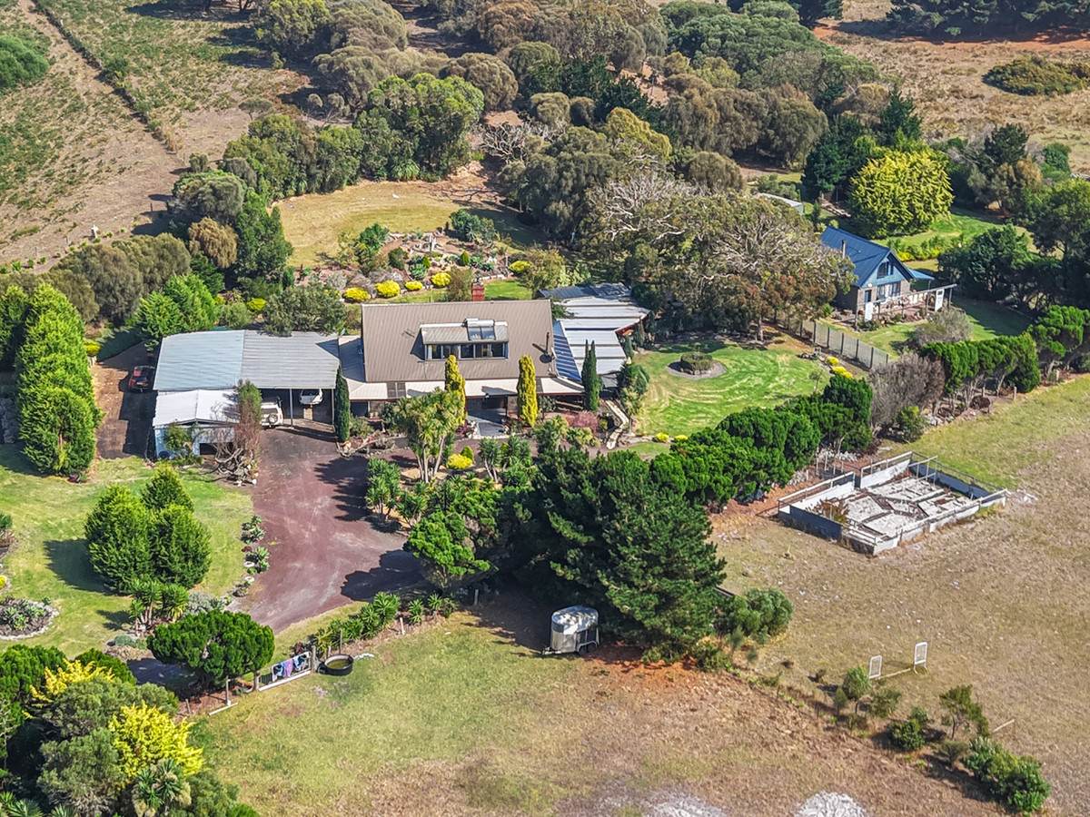 650 Cape Nelson Road, Portland West For Sale by Farmbuy.com - image 2