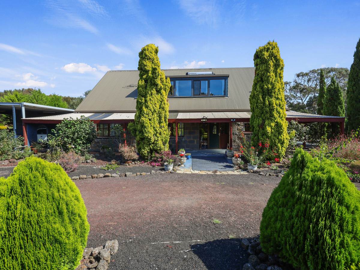 650 Cape Nelson Road, Portland West For Sale by Farmbuy.com - image 1